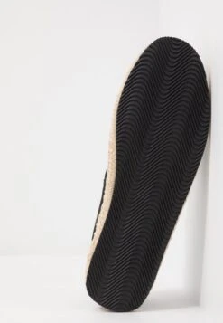 Pier One Rena Espadrille Unisex - Espadrilles - Black -Pier One 1eb50808d4584488a60ebfcbb93affb1