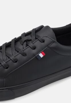 Pier One Unisex - Sneakers Laag - Black 11 Pier One Unisex - Sneakers Laag - Black -Pier One 6e36972564914bfea36b8c5d9e0ffb4b