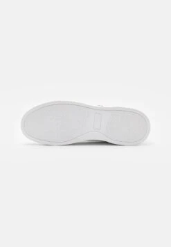 Pier One Sneakers Laag - White 10 Pier One Sneakers Laag - White -Pier One d027c206c4524f7bafd64b9b3021e7e6