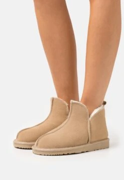 Pier One Leather- Pantoffels - Beige